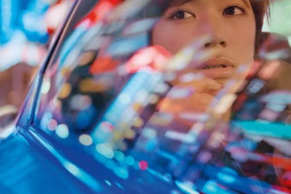佛瑞亚发布2025年上半年业绩表现